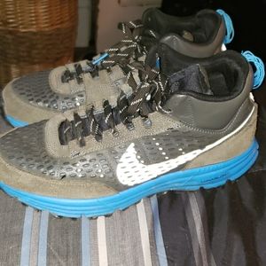 Nike trail boots